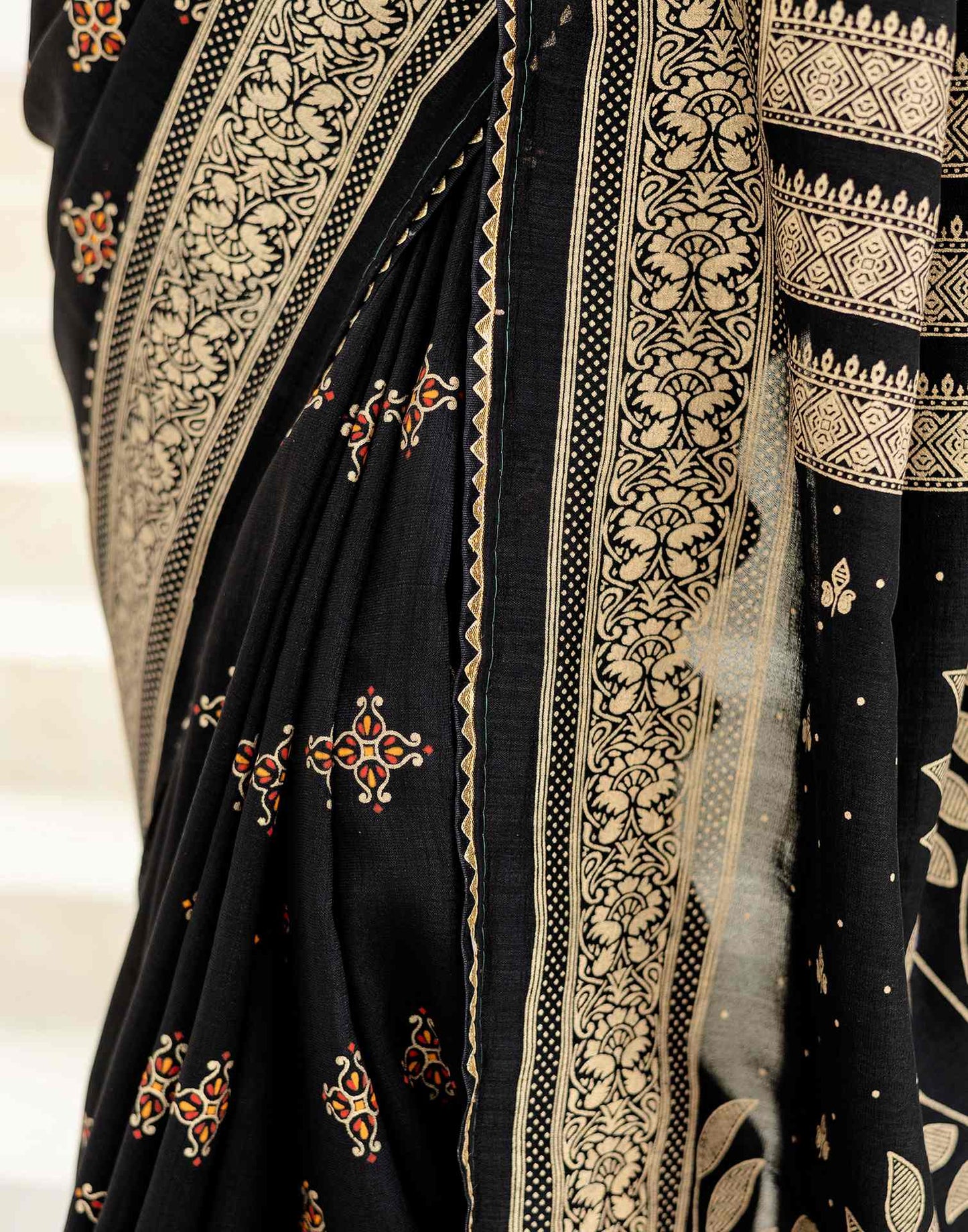Shweta Tiwari Midnight Black Foil Silk Saree